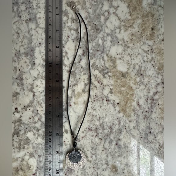 Retired Silpada Sterling Silver Oxidized Hammered Disk Pendant wLeather … - Picture 3 of 6